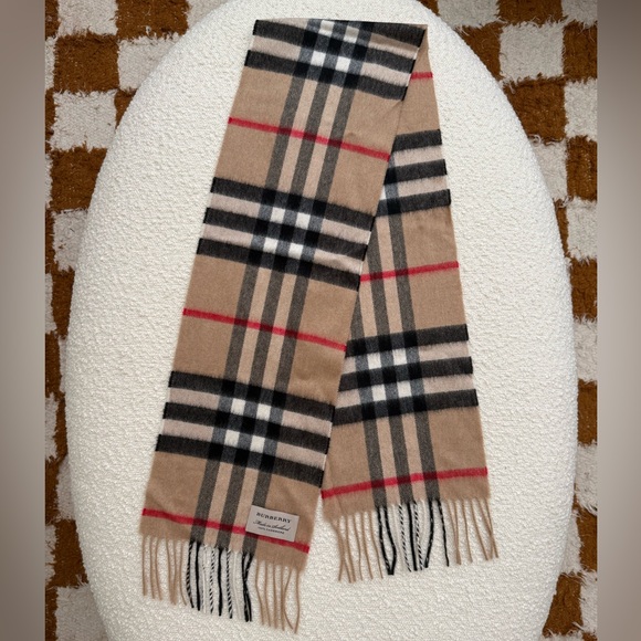Burberry Heritage Check Cashmere Scarf - Picture 1 of 6